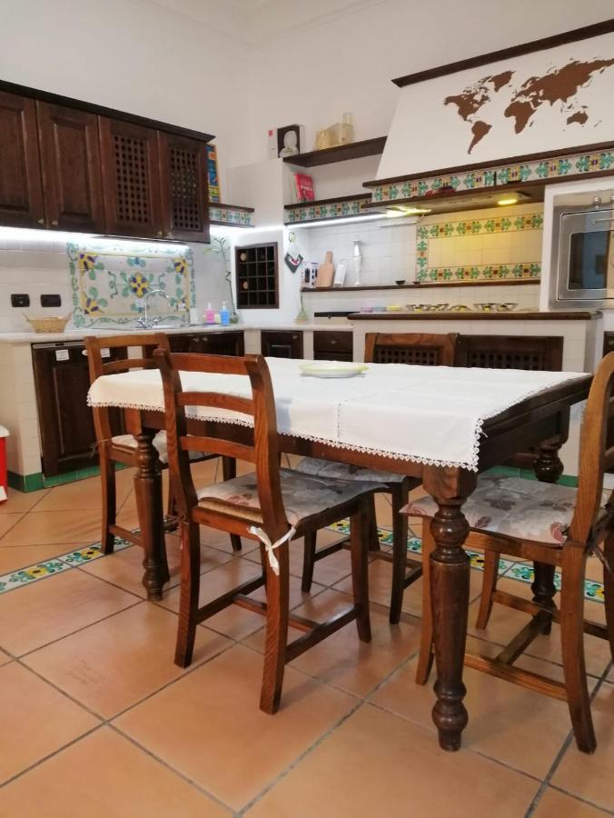 La Casa Di Tania A Napoli Lejlighed Eksteriør billede